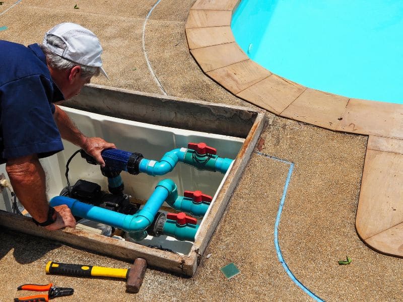 Installation pompe de filtration piscine